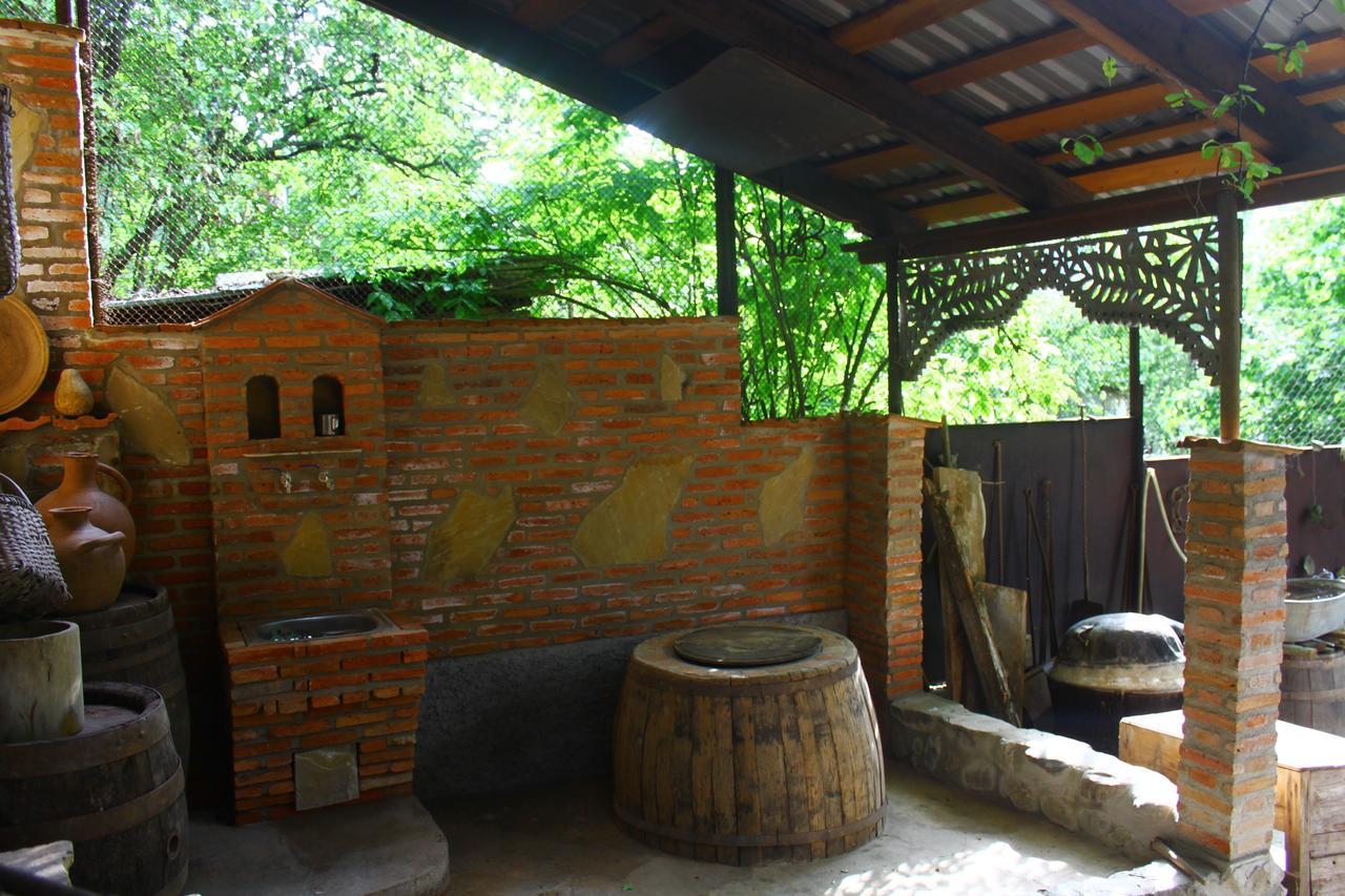 Guest House Gallery Oni Екстериор снимка