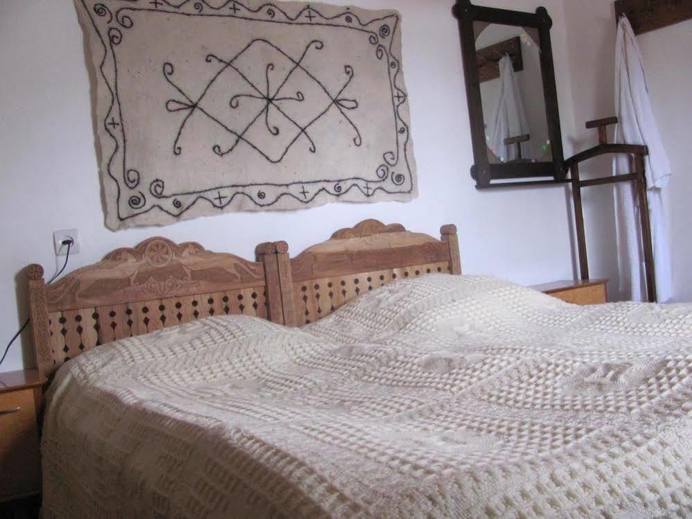 Guest House Gallery Oni Екстериор снимка