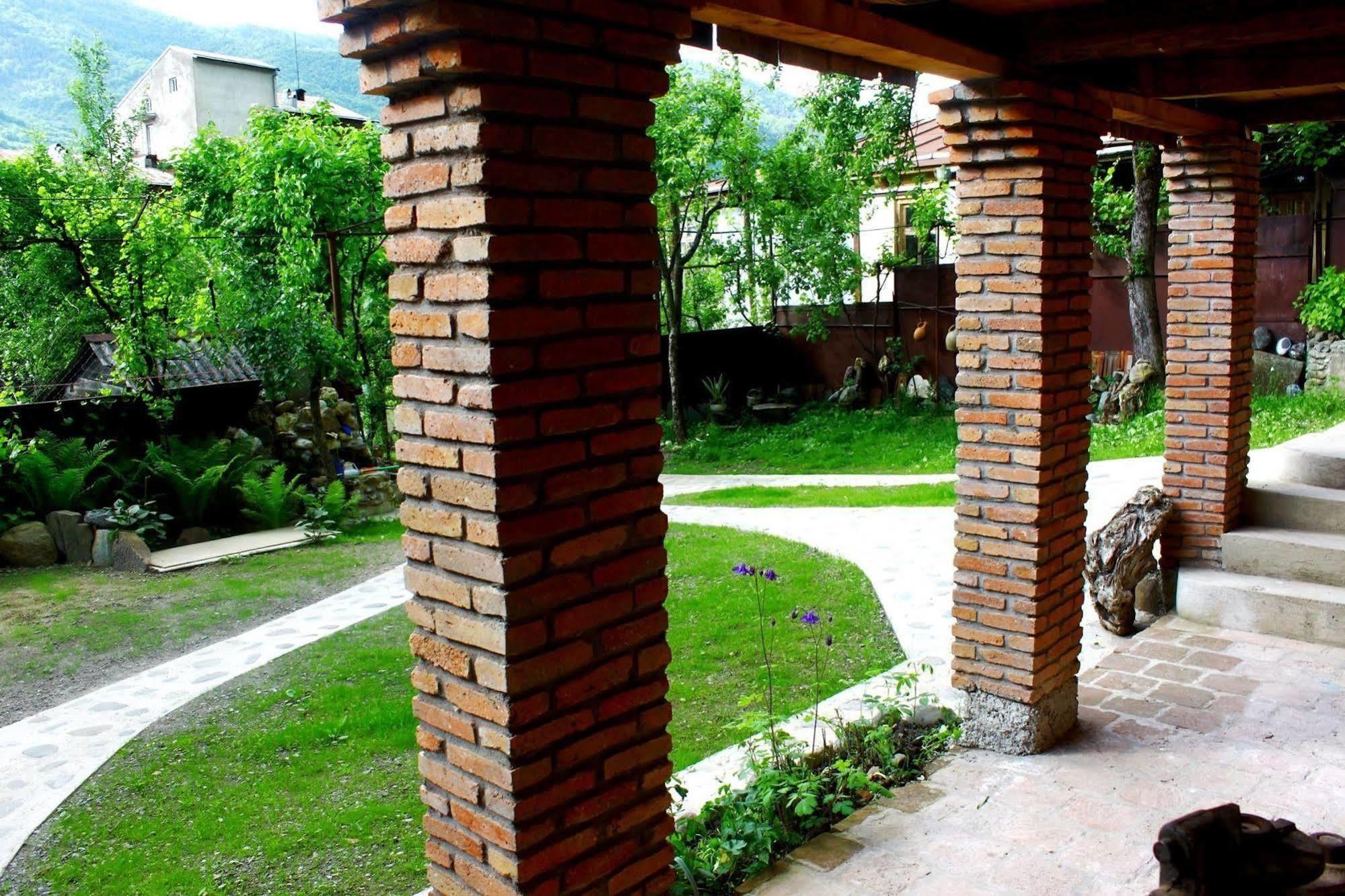 Guest House Gallery Oni Екстериор снимка