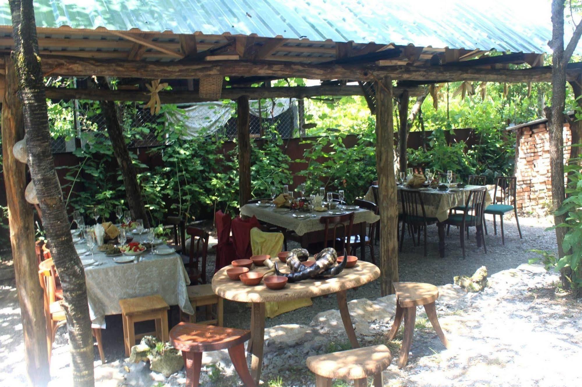 Guest House Gallery Oni Екстериор снимка