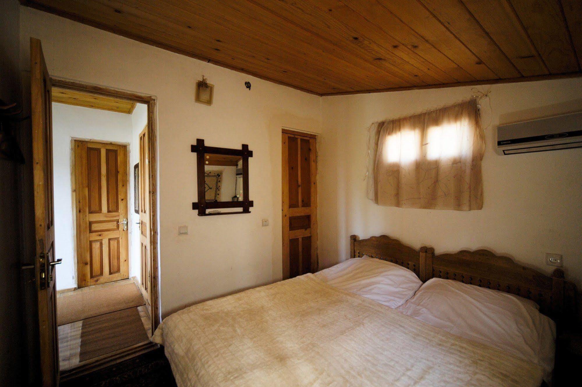 Guest House Gallery Oni Екстериор снимка